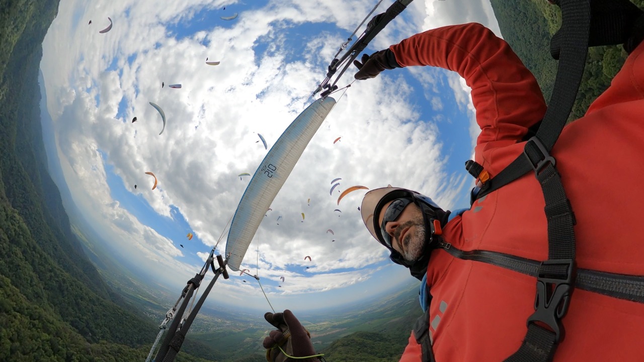 Tecnored presente en mundiales de parapente