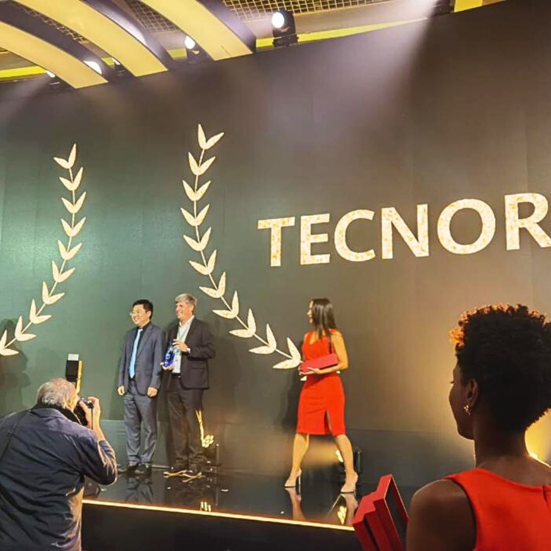 TECNORED RECIBIÓ EL PREMIO A «EMPRESA DEL AÑO DE LATINOAMERICA EN EL RUBRO DATACOM”